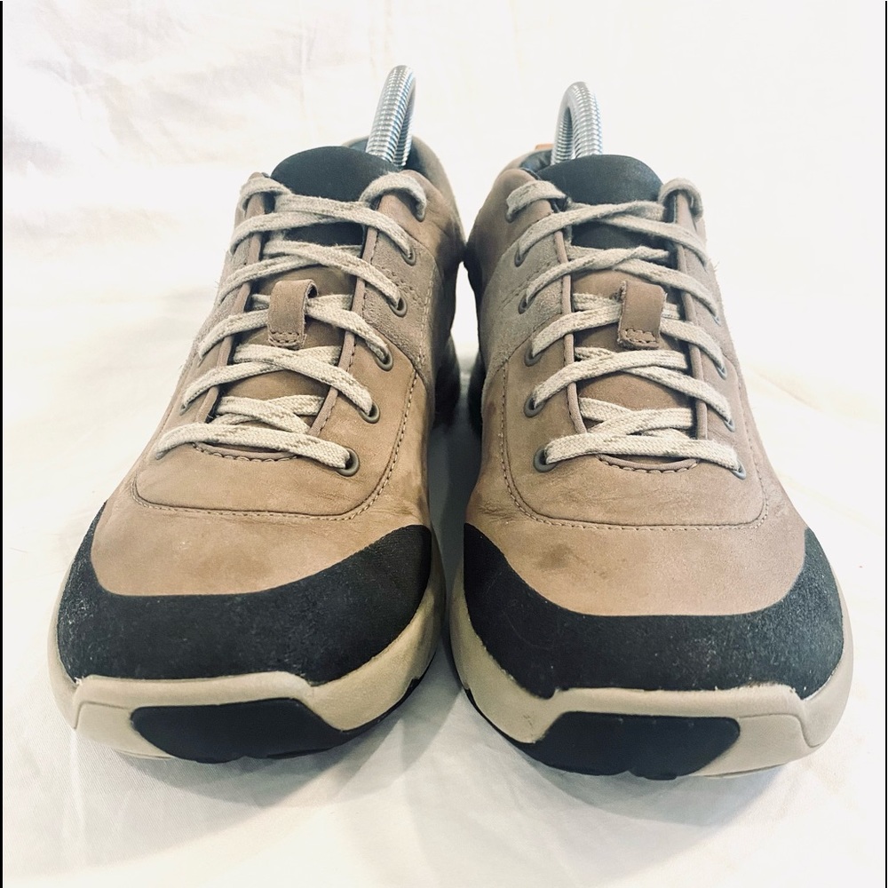Clark’s Women’s Parity \ Waterproof \ WAVE WALK Shoes size 7.5